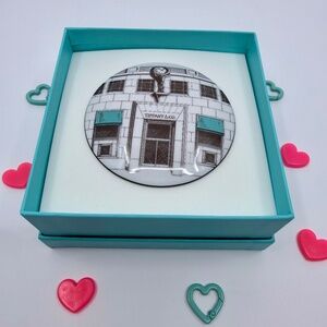 NEW RARE Tiffany & Co. Flagship Facade Trinket Round Porcelain Box